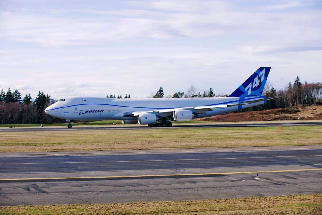 Qantas flottet erste Boeing B747-8F ein