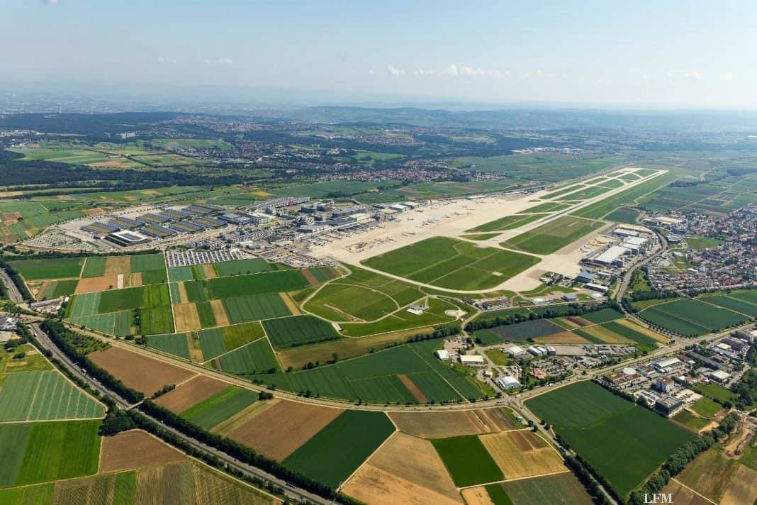 Flughafen Stuttgart: Pistenlärm durch Bauarbeiten auf der Landebahn bei Nacht