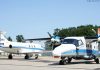 Falcon D-CMET und die Do228 D-CODE: DLR Forschungsflugzeuge Dornier DO228 D-CODE und Dassault Falcon 20E D-CMET vor dem Flugeinsatz für das Projekt ProSA-n. Beide Flugzeuge sind startbereit und mit den Messanlagen ausgerüstet. Die DO-228 trägt die Versuchssensorik für Sense & Avoid