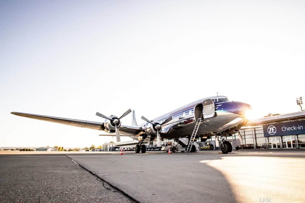 Douglas DC-6 zu Besuch am Flughafen Firiedrichshafen