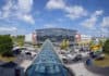 Flughafen Dresden Terminal, Vorfahrt mit Kurzzeitparkplätzen, Skywalk vom Parkhaus zum Terminal