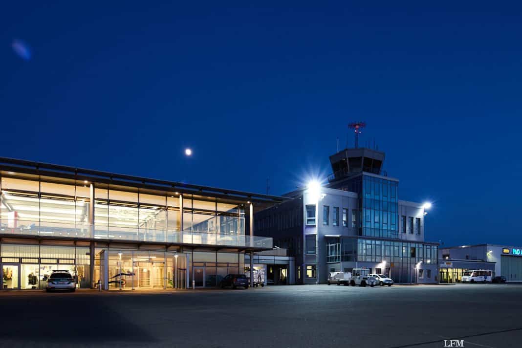 Paderborn-Lippstadt Airport: Vorfeld und Verwaltungsgebäude