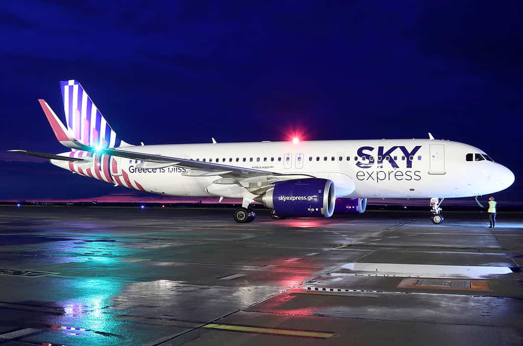 Erstflug der SKY express mit Airbus A320neo nach Heraklion (HER).