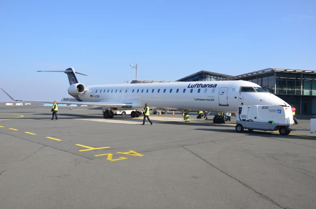 Lufthansa Airliner am Paderborn-Lippstadt Airport