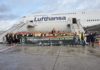 Lufthansa Jumbo 747 holt Olympioniken heim