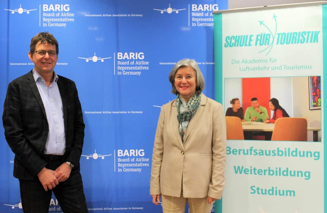 Michael Hoppe (BARIG) and Petra Weigand-Datz (Schule für Touristik)