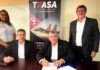 Andreas Pötzsch, Geschäftsführer der DFS Aviation Services, und Jean Rossouw, Executive Chairman & President der Test Flying Academy of South Africa (TFASA)