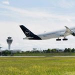 Lufthansa Airbus A350 startet am Münchner Flughafen