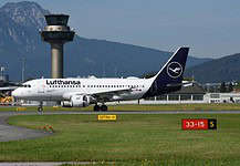 Lufthansa A319 D-AILD-SZG am Flughafen Salzburg