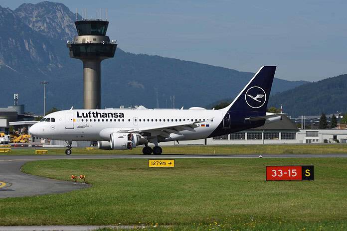 Lufthansa A319 D-AILD-SZG am Flughafen Salzburg