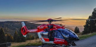 DRF-Rettungshubschrauber Christoph 54 landet auf dem Feldberg (Baden-Württemberg)