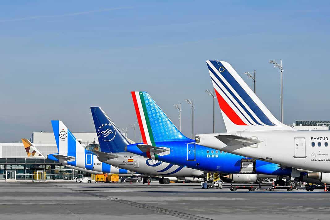 Line-up at Munich Airport Terminal 1