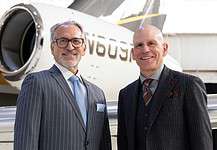 Michael Amalfitano (Präsident und CEO von Embraer Executive Jets) und Michael Silvestro (CEO von Flexjet)