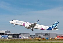 Airbus A321XLR-Testflugzeug mit Pratt&Whitney-Triebwerken beim Start