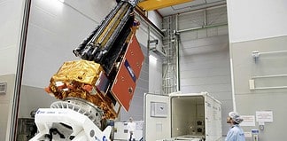 Biomass-Satellit der ESA wird versandfertig verpackt