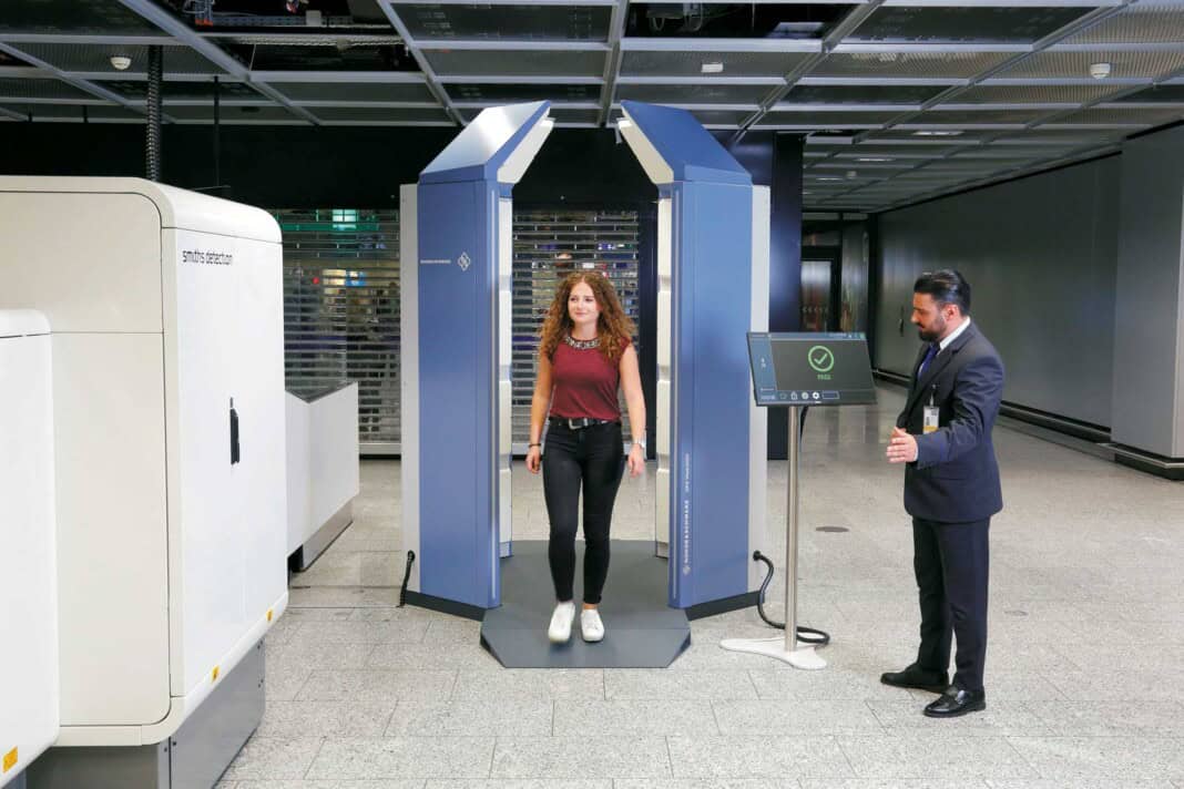 Walk-through scanner at Frankfurt Airport in regular operation