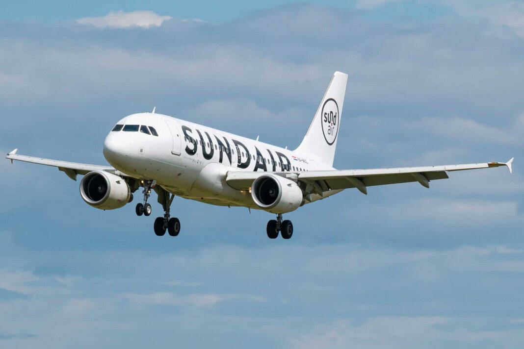 Sundair Airbus A319