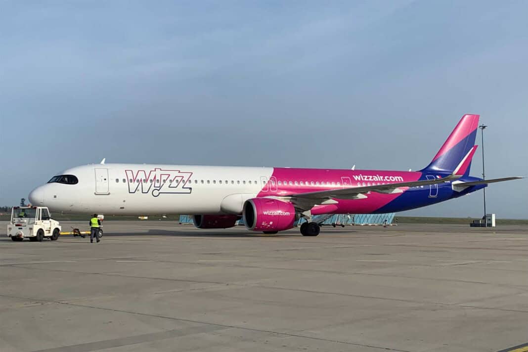 Eine Maschine der Wizz Air am Hahn Airport